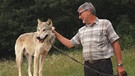 Kurt und Wolf beim Spaziergang. | Bild: BR/Markus Schmidbauer