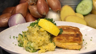 Cordon Bleu vom Kalbsrücken mit Kartoffelsalat | Bild: Wir in Bayern